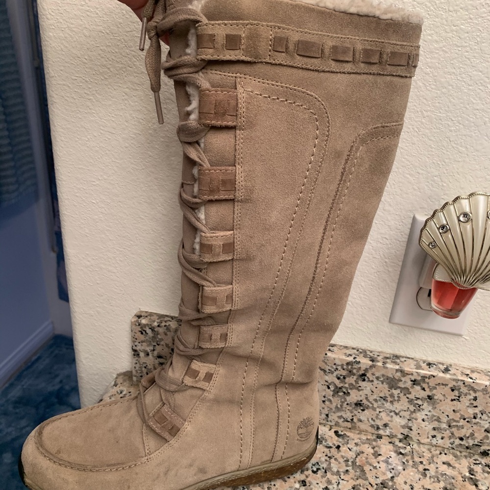 Women’s size 8 timberlands boots mid calf beige